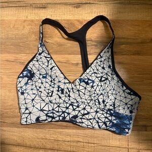 Lululemon reversible size 4